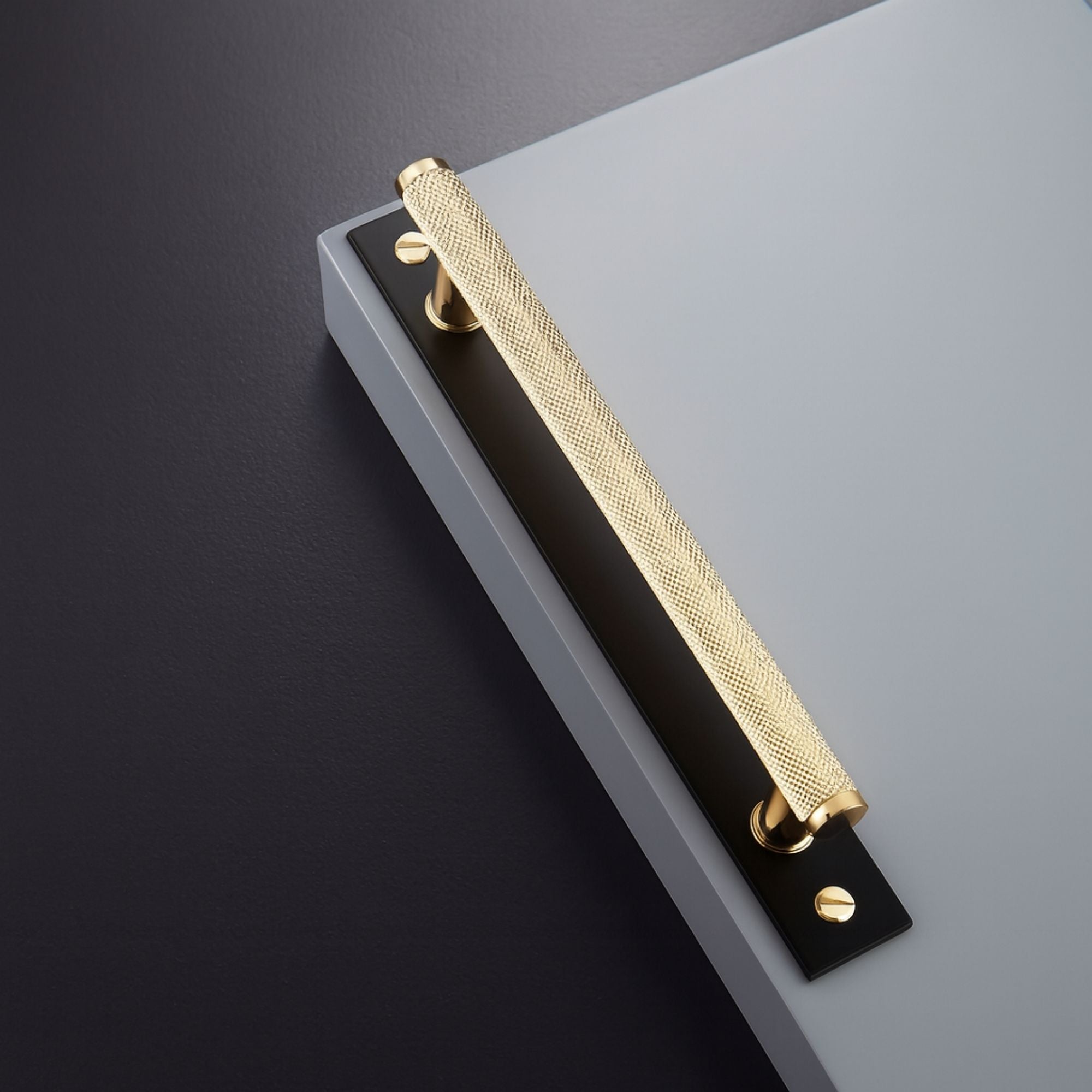 Maniglia 5005 | Zigrinata | Ora + Nero