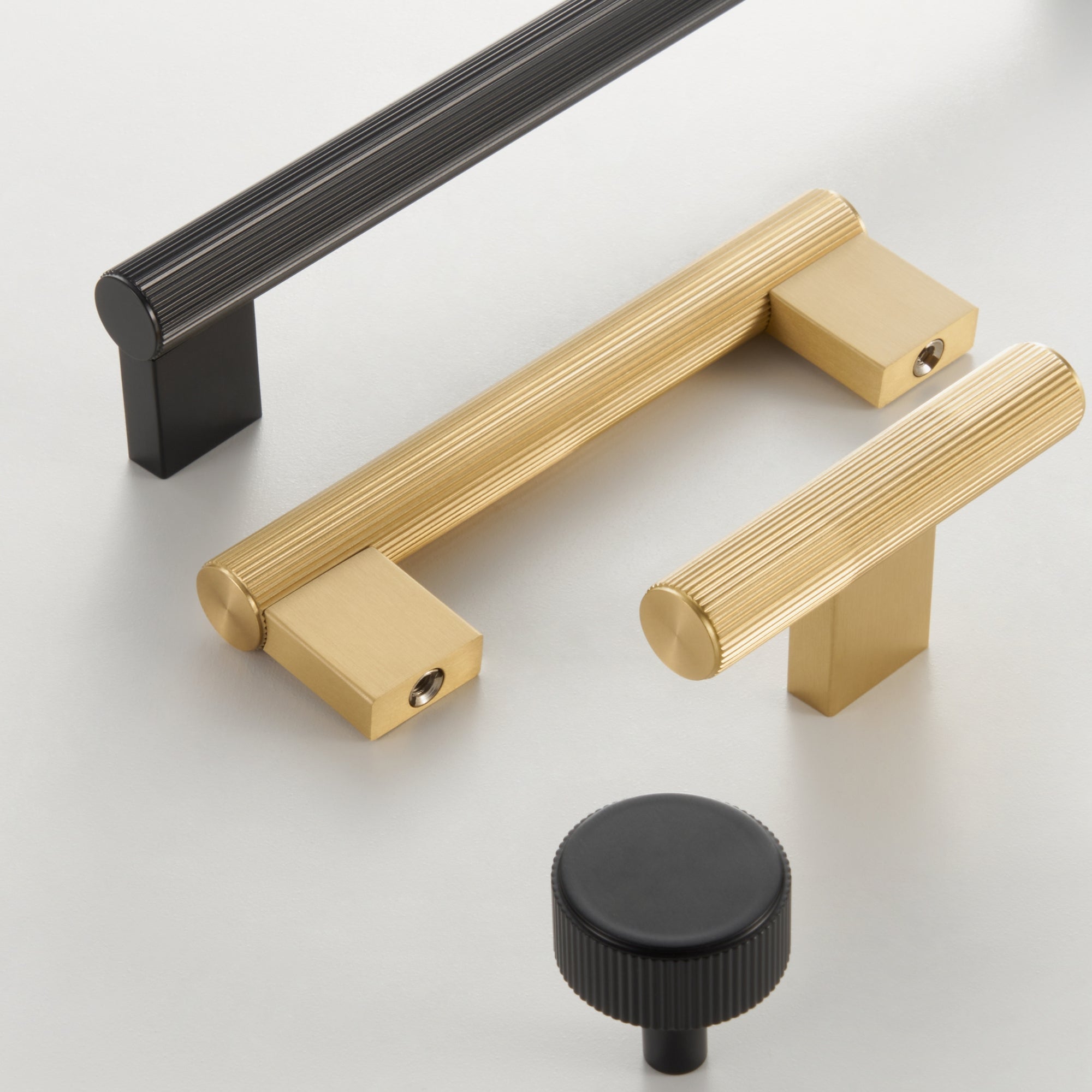 T-bar CH052 | Riflet | Messing