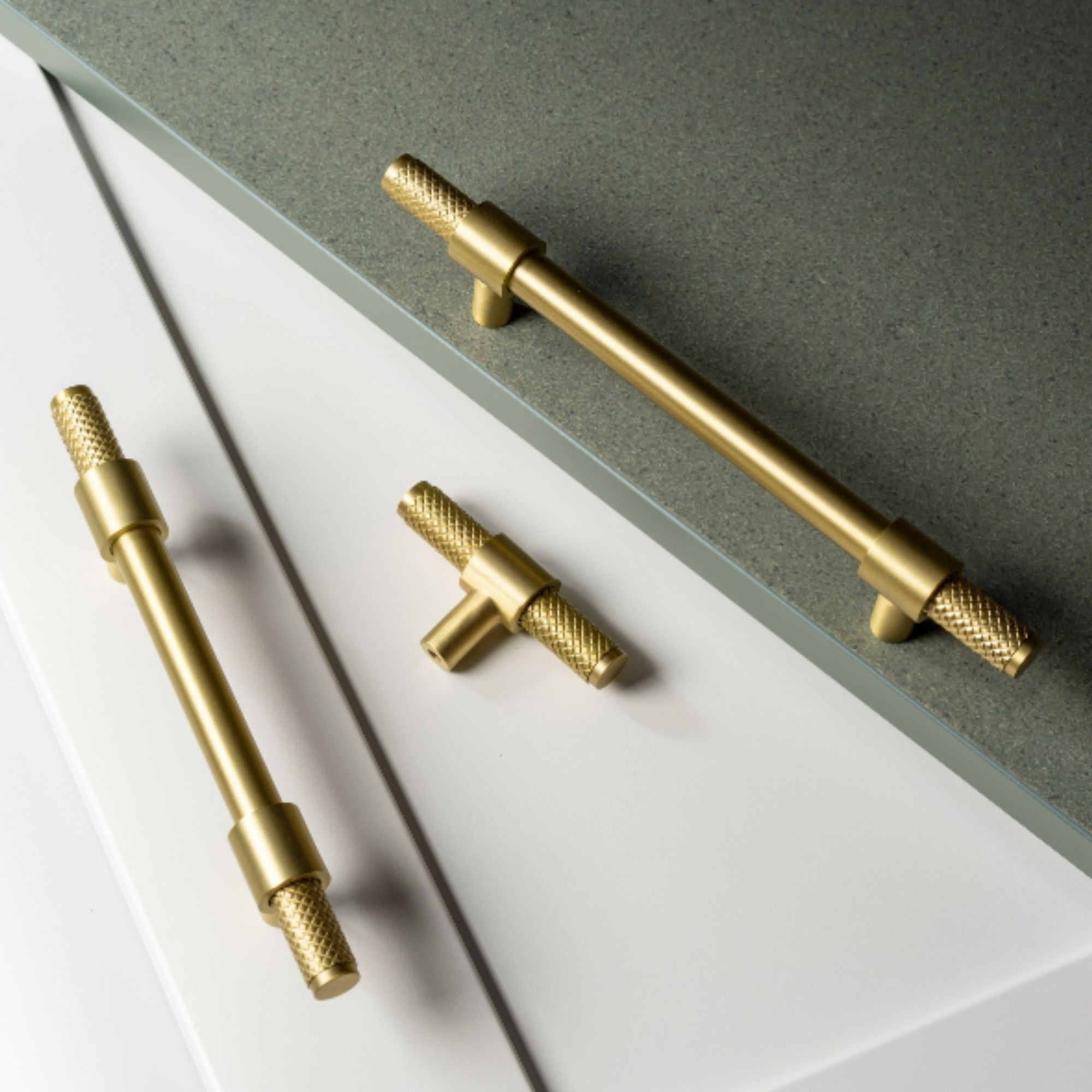 Handle 3081 | Knurled | Brass