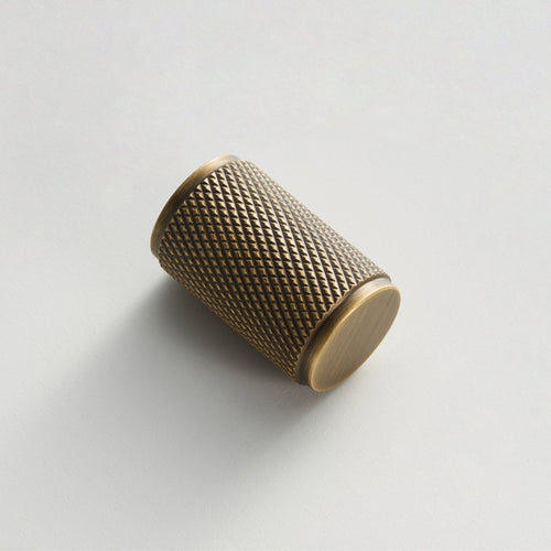 Knopp CH035 | Lättrad | Antik Mässing