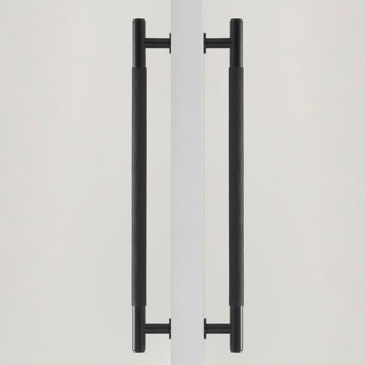 Pullbar P2-3065Z | Lättrat | Svart (SET) - Dooroom