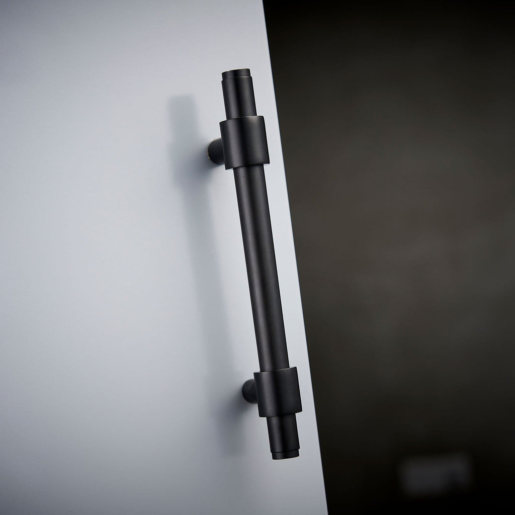 Handtag 3074 | Solid mässing | Svart - Dooroom